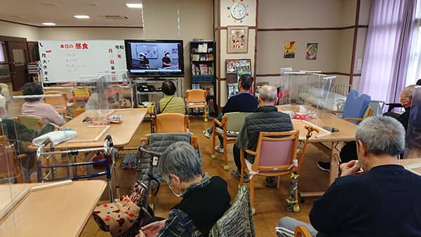 2020.12.18介護事業所でのテレビ映像