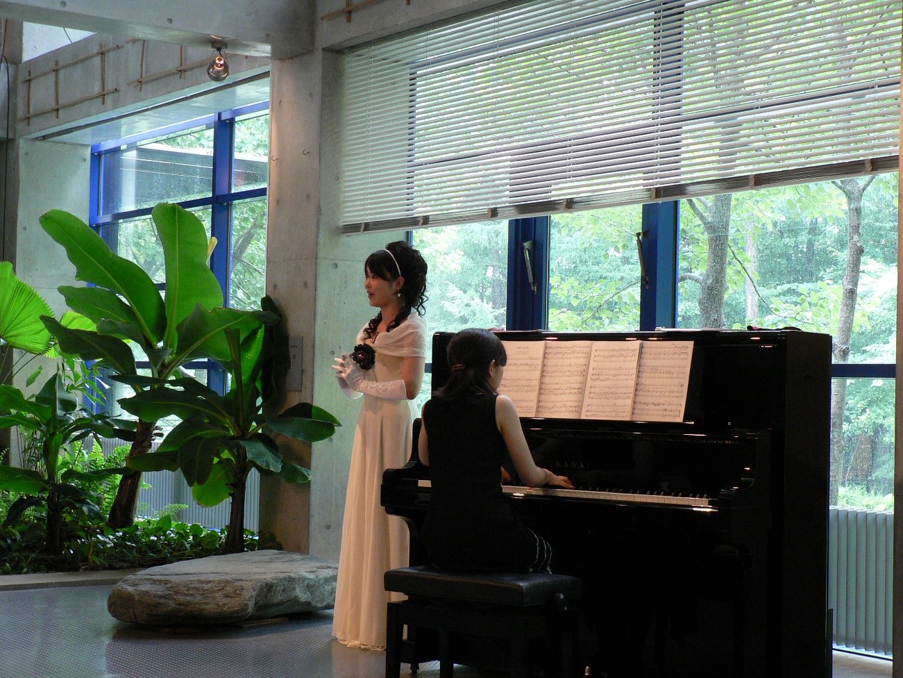 2010年7月「ミュージカル・オペレッタへの招待」にてソプラノ小泉英恵さんと（岩手八幡平）