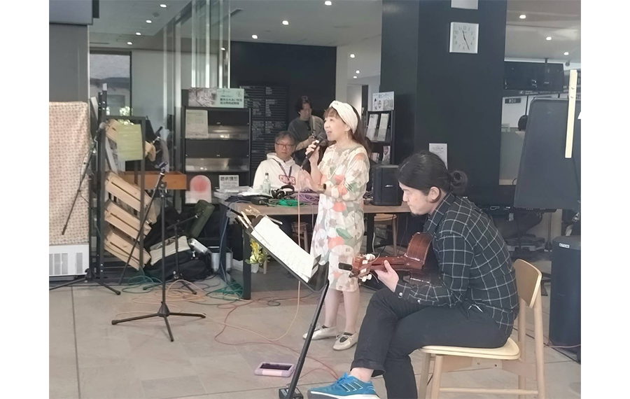 ステージでの演奏の様子