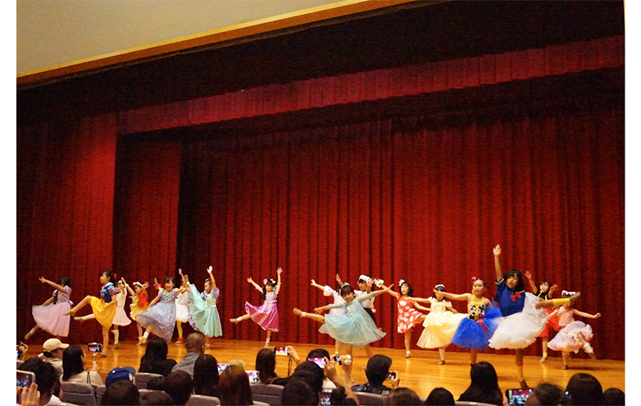 「スペシャルダンスステージ」