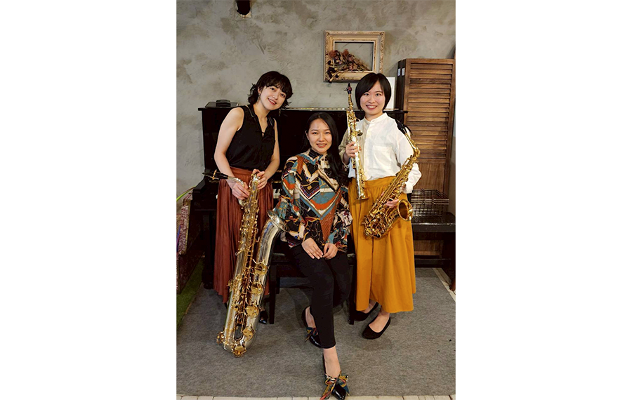 出演者で。パリで出会った大切な音楽仲間です