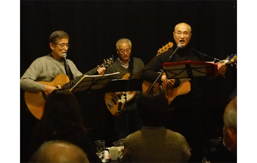 泪橋ホールでの演奏（1）