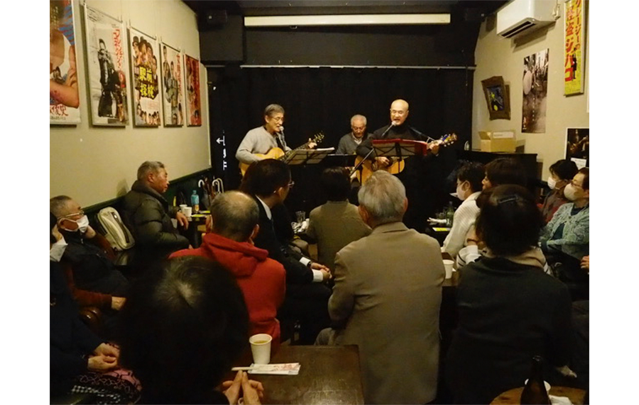 泪橋ホールでの演奏（2）