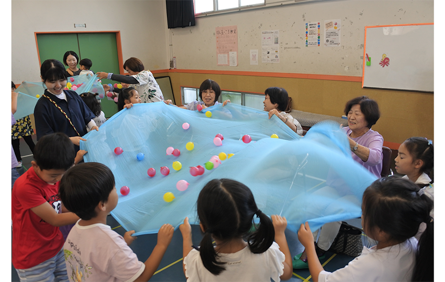 世代を超えて音楽を共に楽しみ、笑顔があふれました