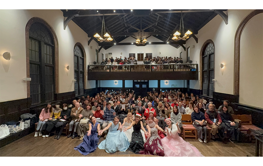 終演の際にお客様ともに撮った写真