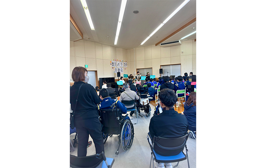 支援学校にて